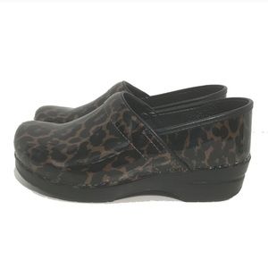 Dansko Leopard